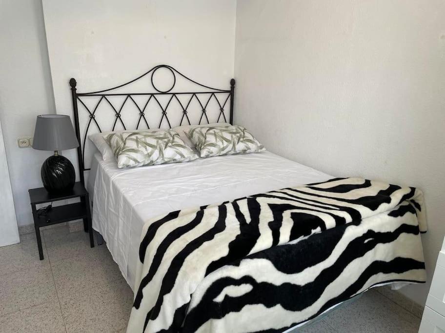 Flamenco Chill Apartment Torrevieja Buitenkant foto