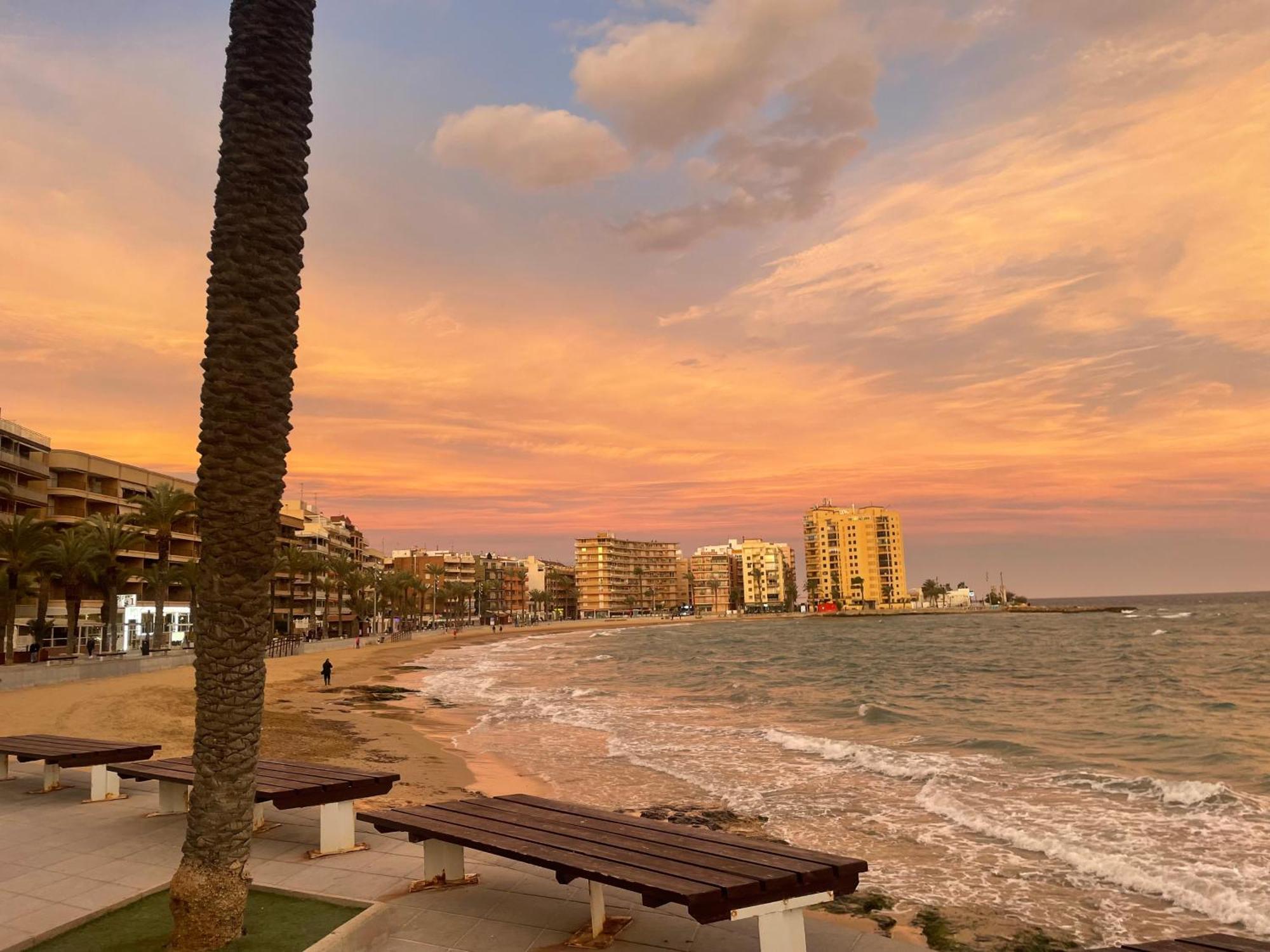Flamenco Chill Apartment Torrevieja Buitenkant foto